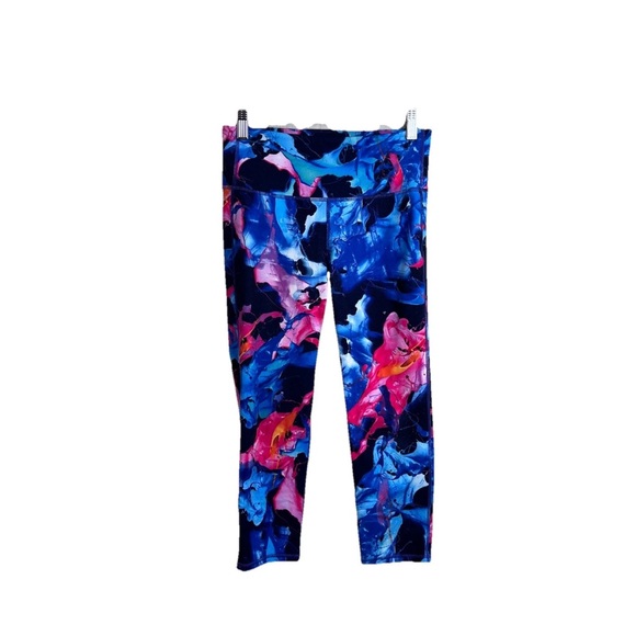 Athleta Pants - Athleta High Rise Superimpose Chaturanga Capri Crop Leggings